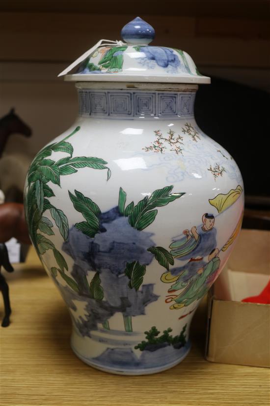 A Chinese wucai jar and cover, H.36cm